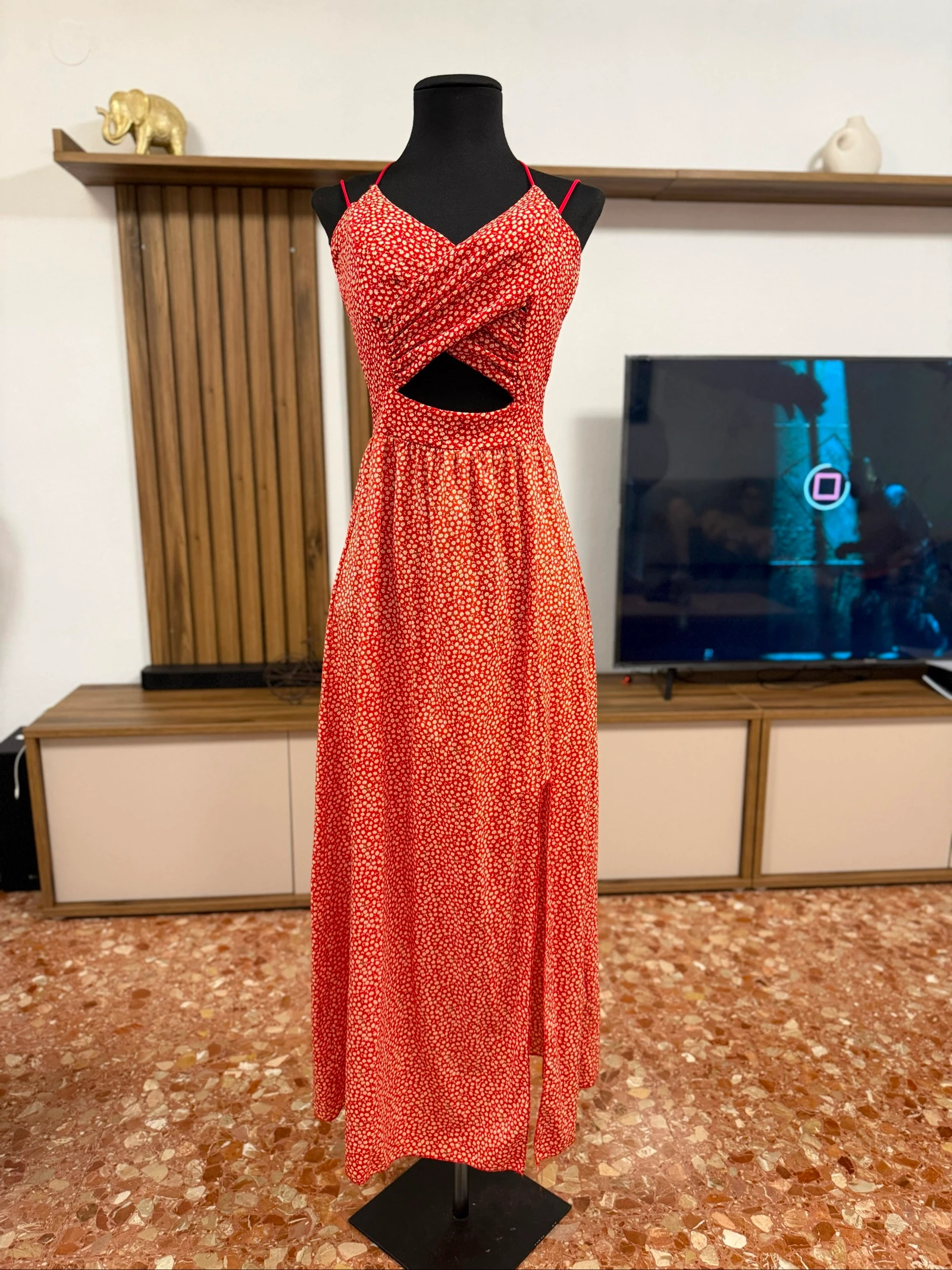 Red printed maxi dress with an opening – photo 4